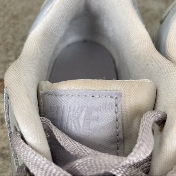 Nike Air Max 90 SE Silver - Picture 7 of 7